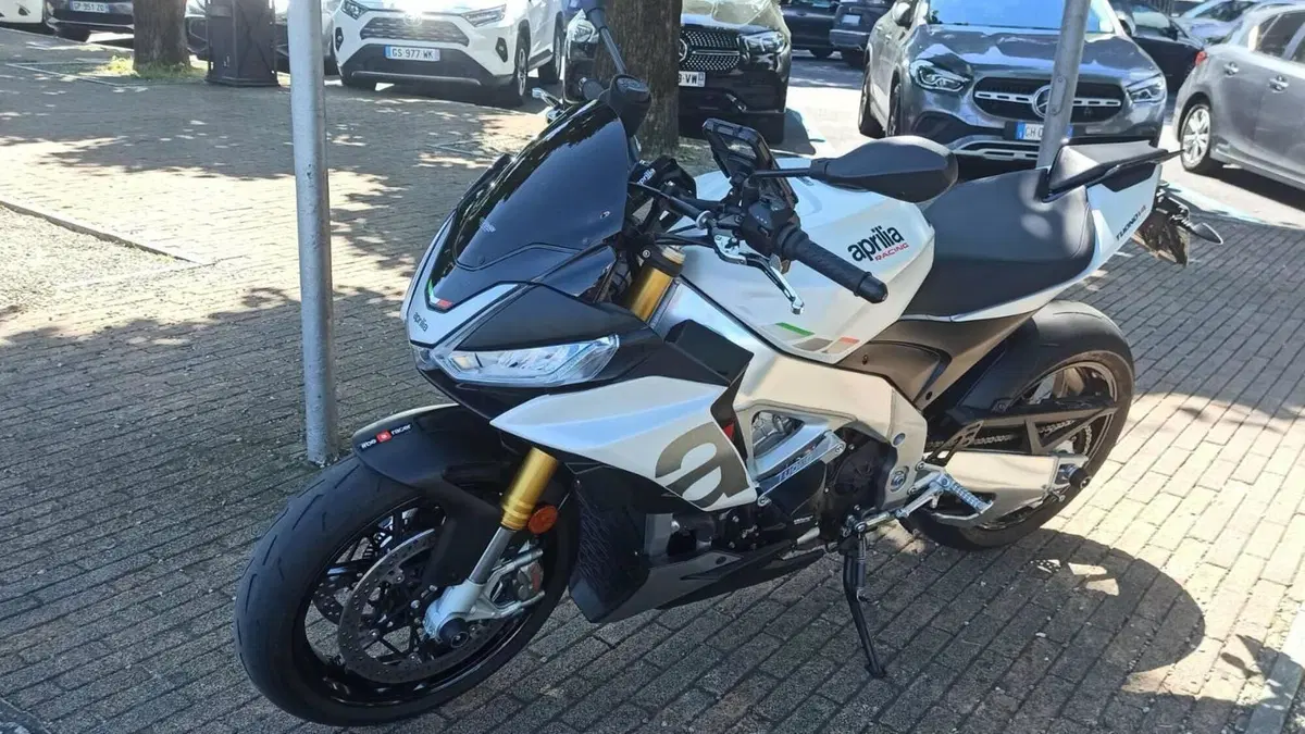 Aprilia Tuono V4 (2021 - 24)  (6)