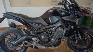Yamaha MT-09 (2017 - 20)  (2)