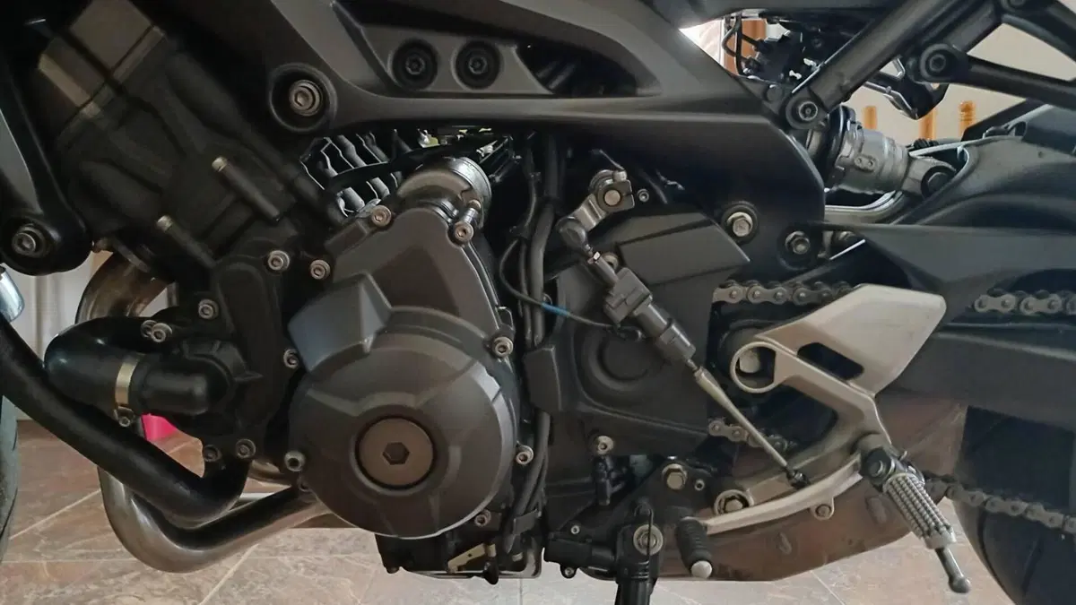 Yamaha MT-09 (2017 - 20)  (6)