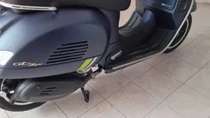 Vespa GTS 300 Super Tech (2023 - 24)  (5)