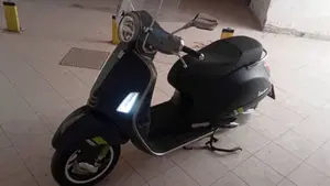 Vespa GTS 300 Super Tech (2023 - 24)  (6)
