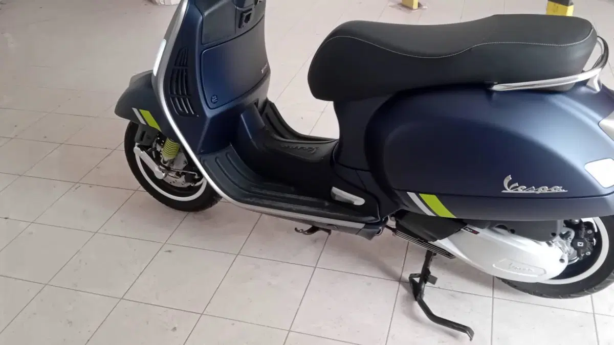 Vespa GTS 300 Super Tech (2023 - 24)  (7)