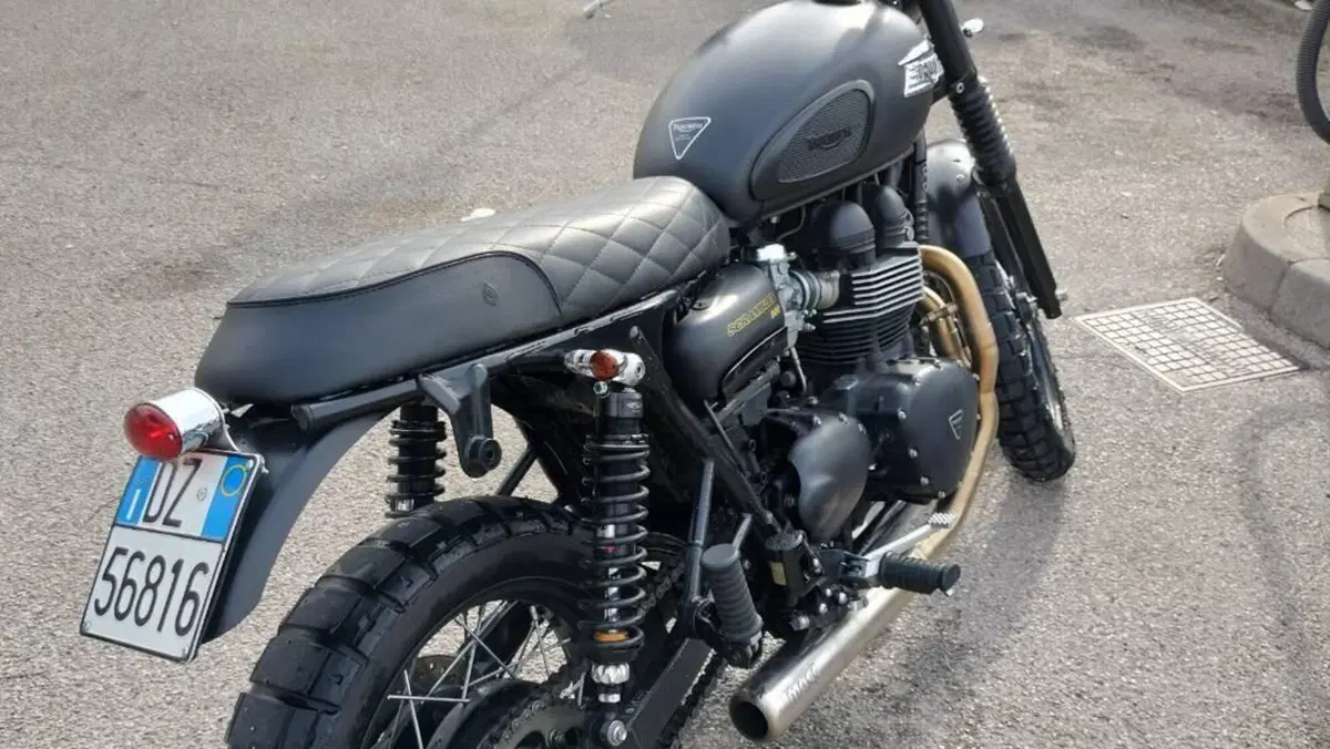 Triumph Scrambler (2006 - 17)  (3)