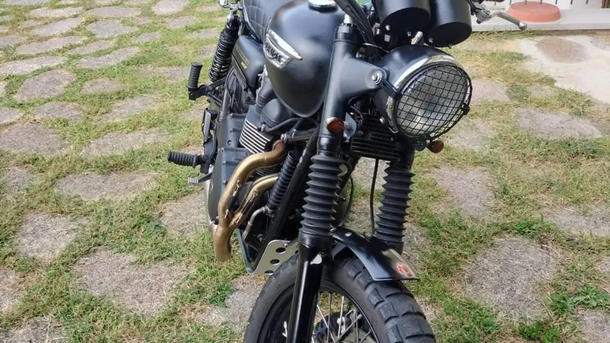 Triumph Scrambler (2006 - 17)  (4)