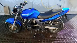 Kawasaki ZR-7 (2001 - 04) 