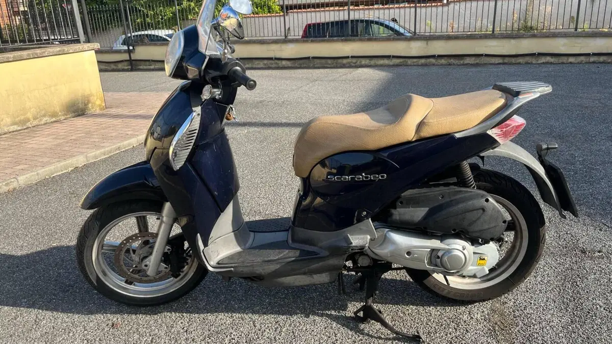 Aprilia Scarabeo 125 i.e. (2011 - 16)  (6)