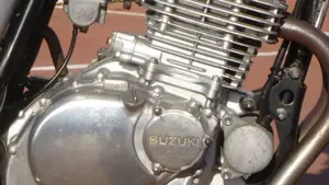 Suzuki TU 250 XX Super Classic (1996 - 00)  (5)