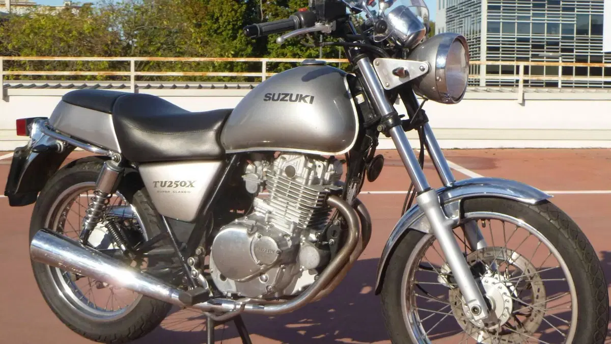 Suzuki TU 250 XX Super Classic (1996 - 00)  (8)