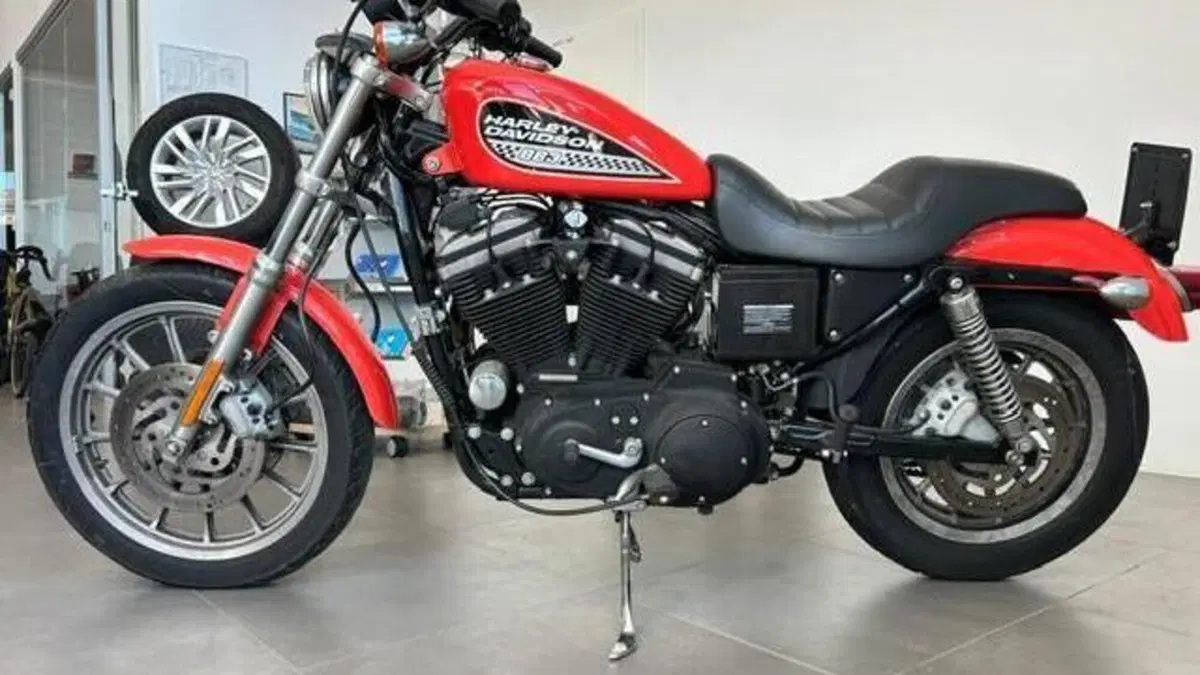 Harley-Davidson 883 R (2002 - 03) - XL 883R  (3)