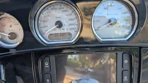Harley-Davidson 107 Street Glide (2017 - 19) - FLHX  (6)