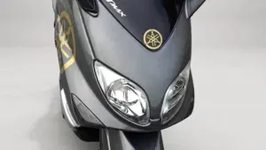 Yamaha T-Max 500 (2004 - 07)  (2)