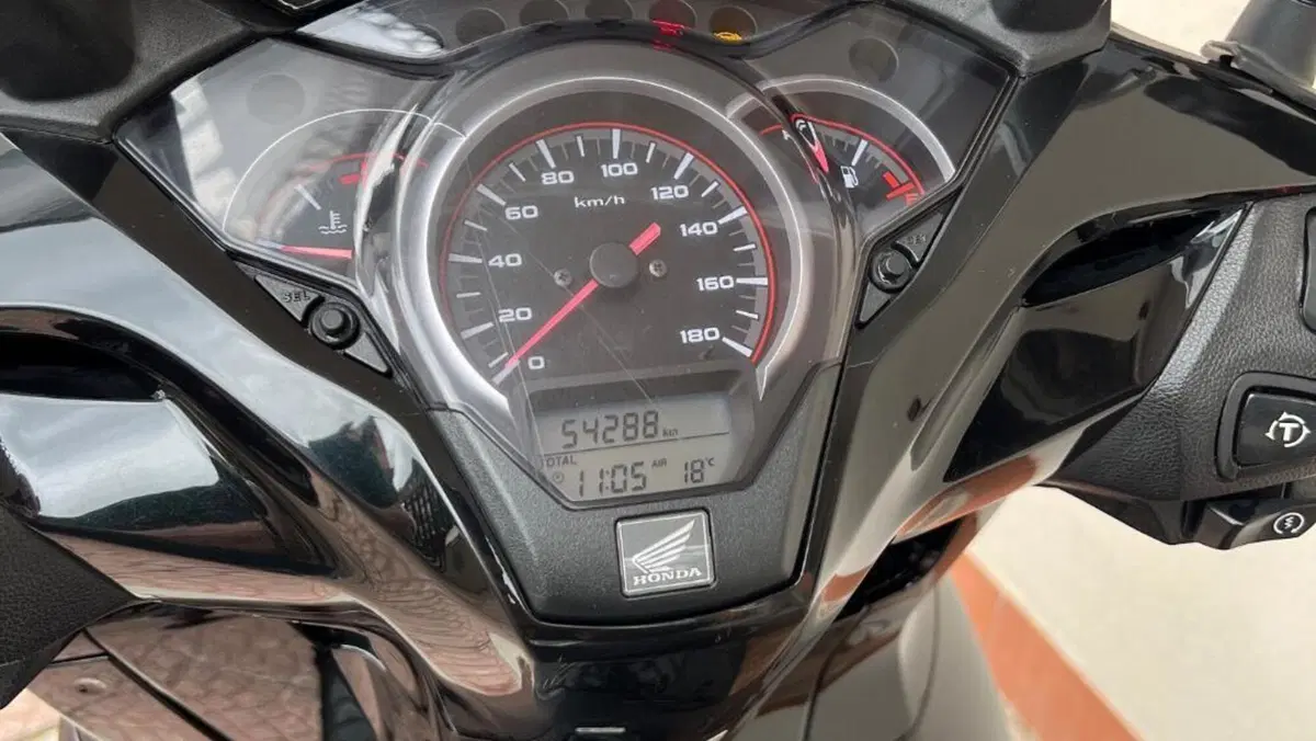 Honda SH 300 i ABS (2016 - 20)  (3)
