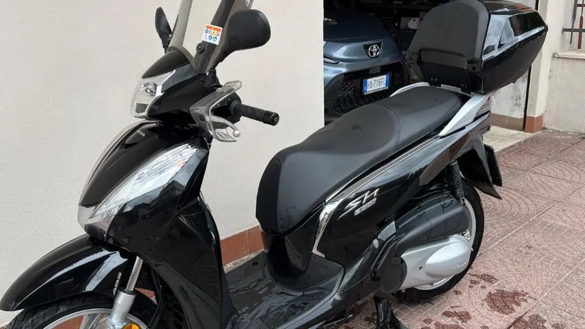 Honda SH 300 i ABS (2016 - 20)  (4)