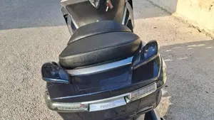Piaggio X10 350 ie (2011 - 17)  (2)