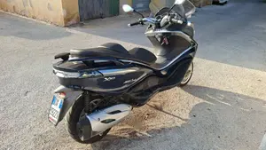 Piaggio X10 350 ie (2011 - 17)  (3)