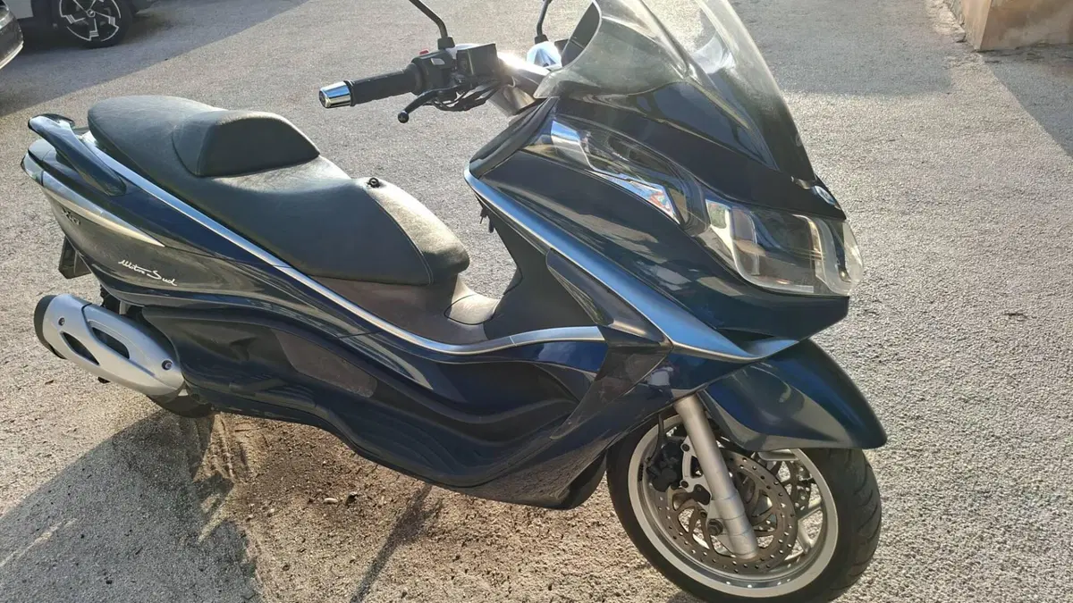 Piaggio X10 350 ie (2011 - 17)  (4)