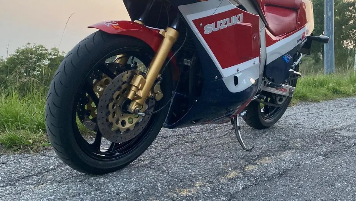 Suzuki   (5)