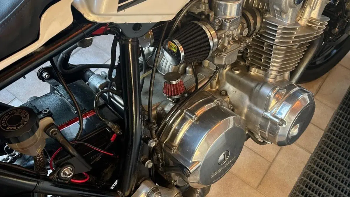 Honda   (4)