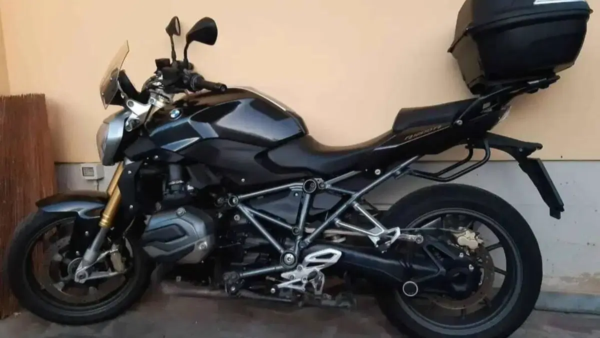 Bmw R 1200 R (2015 - 16)  (2)