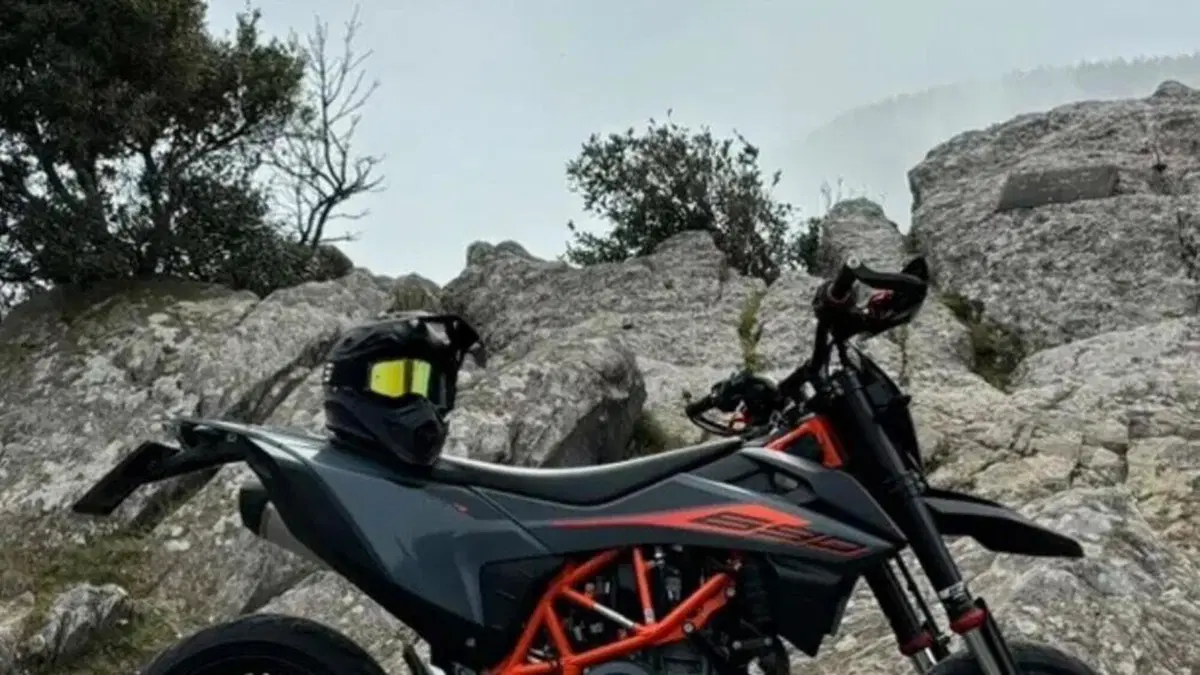 KTM 690 SMC R (2021 - 22) 