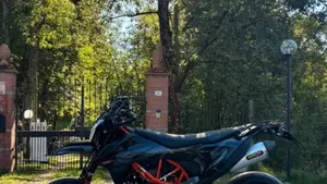 KTM 690 SMC R (2021 - 22)  (2)