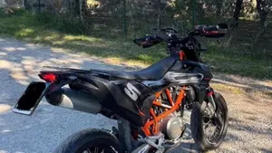 KTM 690 SMC R (2021 - 22)  (3)