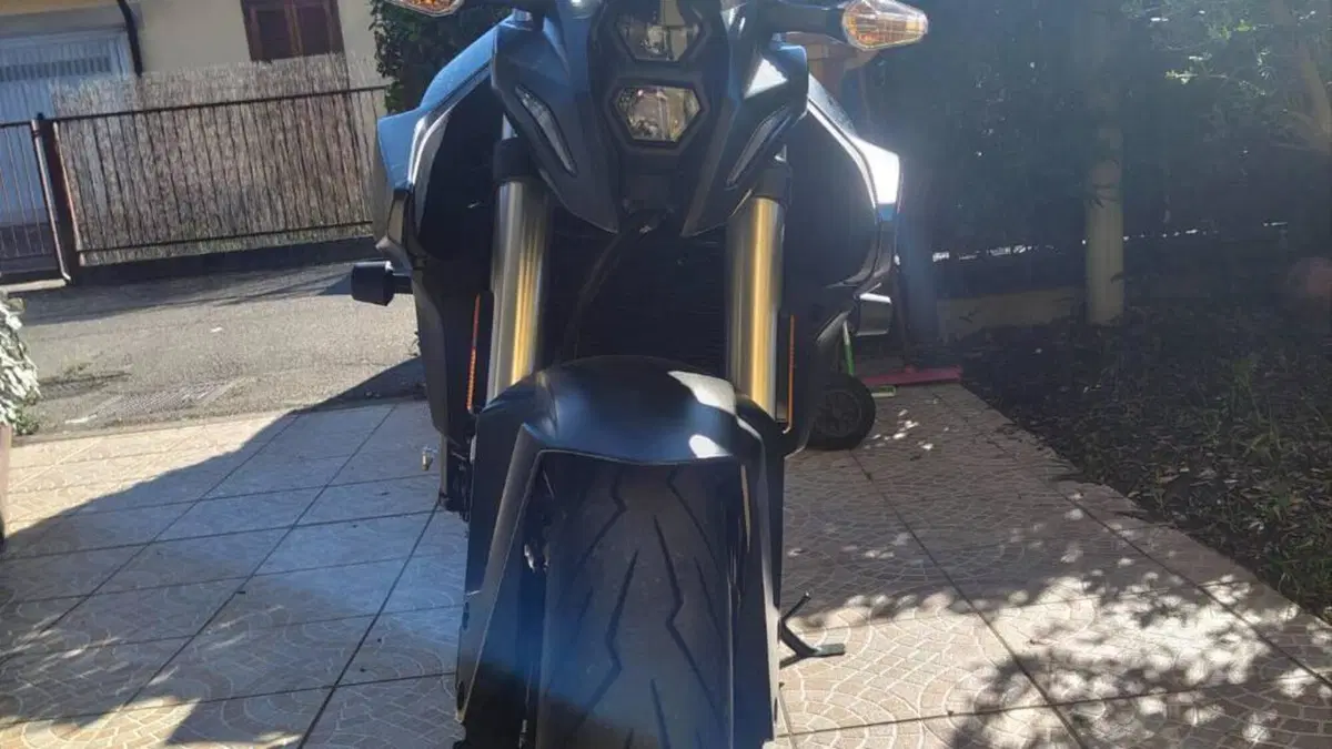 Suzuki GSX-8S (2023 - 24)  (2)