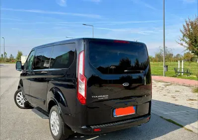 Ford Tourneo Custom 320 2.0 TDCi 185CV aut. PC Titanium X (4)