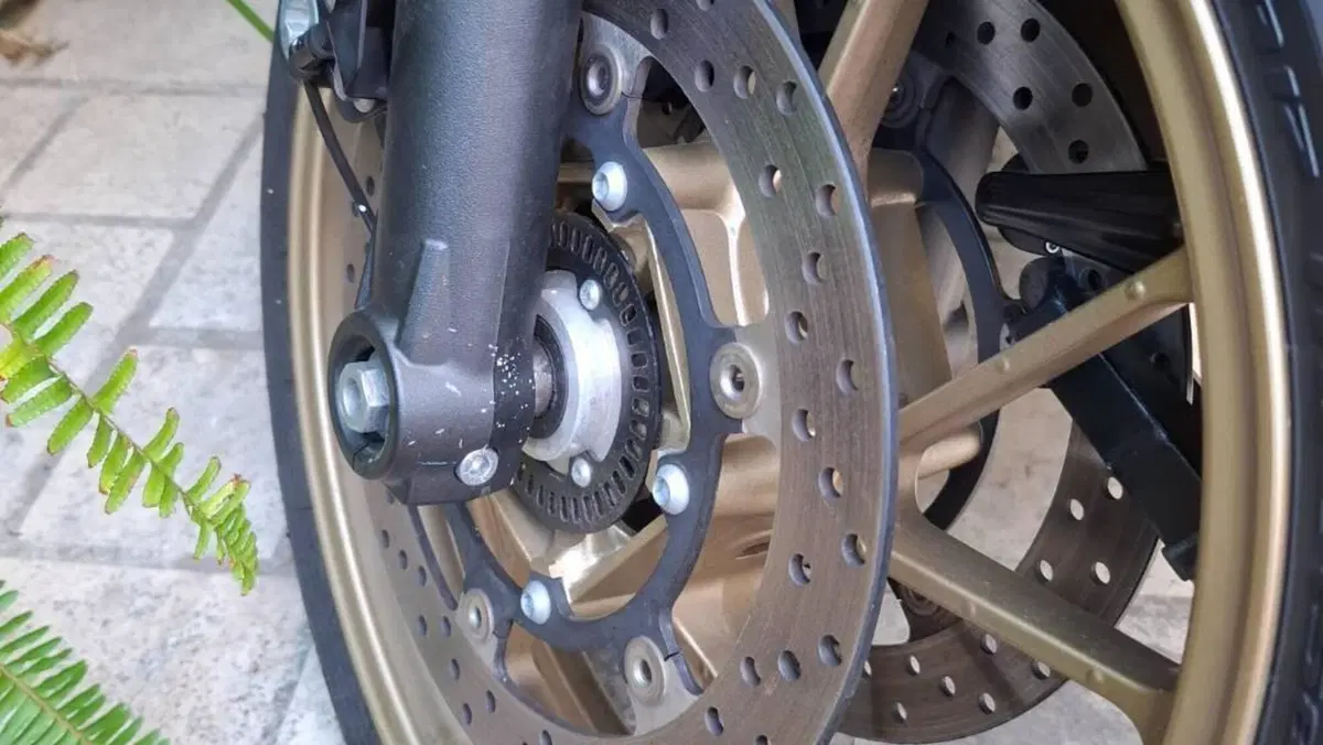 Yamaha XSR 700 XTribute (2022 - 24)  (3)