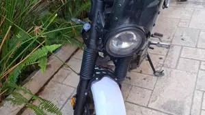 Yamaha XSR 700 XTribute (2022 - 24)  (6)