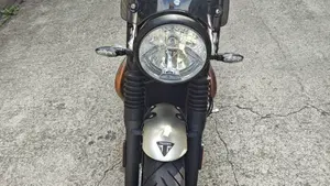 Triumph Speed Twin 1200 (2021 - 24)  (2)