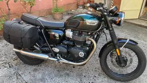 Triumph Bonneville T100 (2021 - 25) 