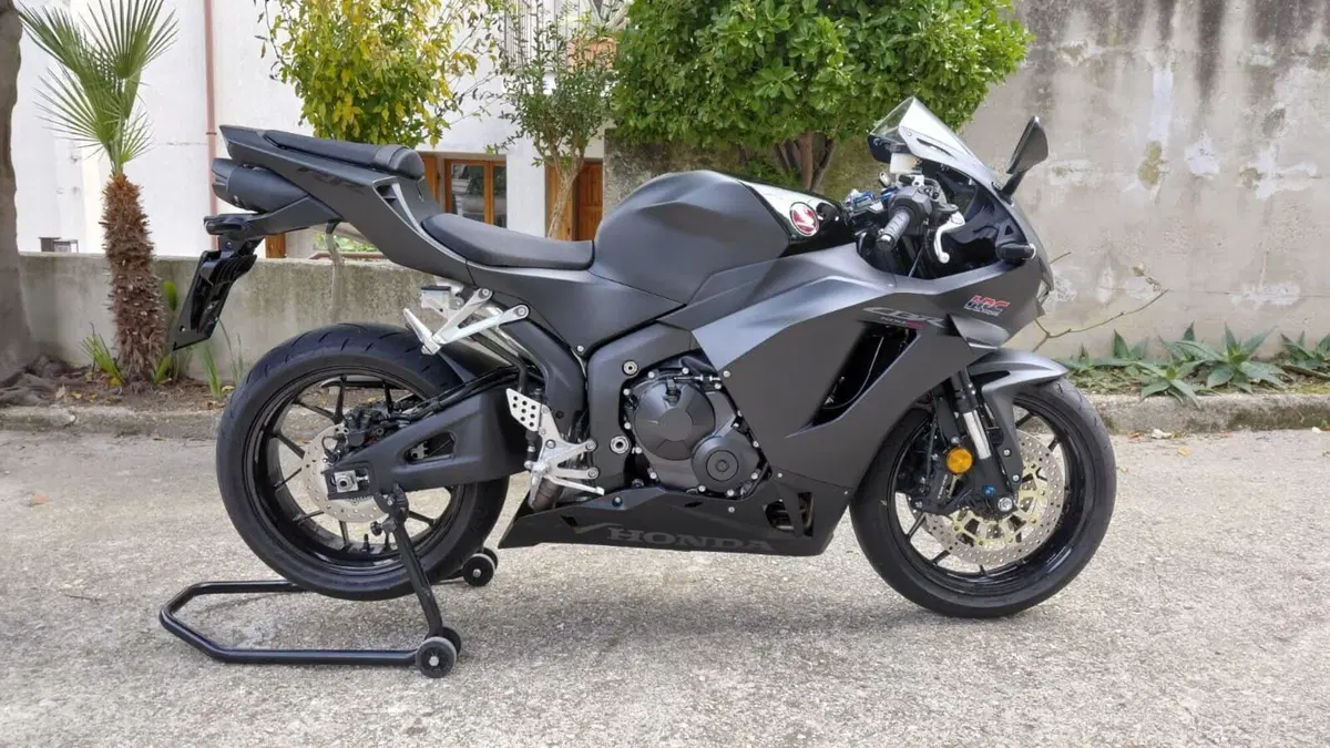 Honda CBR 600 RR (2024 - 26) 