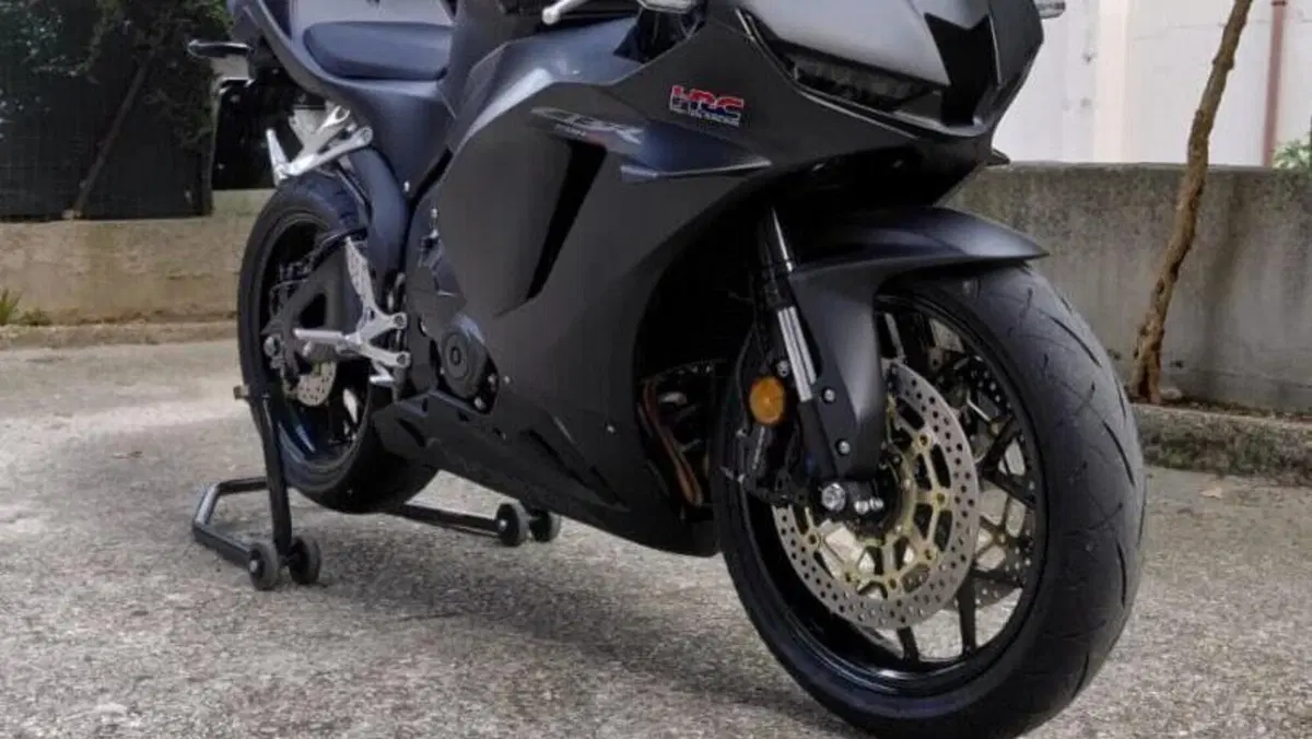 Honda CBR 600 RR (2024 - 26)  (3)