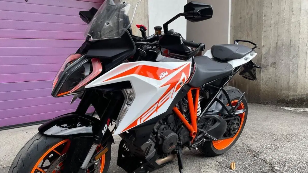 KTM 1290 Super Duke GT (2019 - 20)  (2)