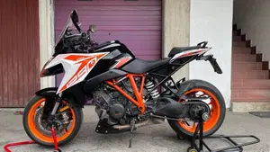 KTM 1290 Super Duke GT (2019 - 20)  (3)