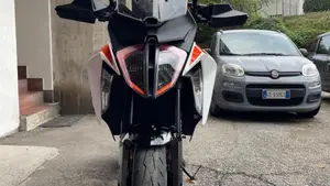 KTM 1290 Super Duke GT (2019 - 20)  (4)