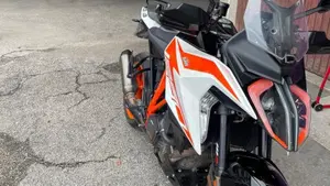 KTM 1290 Super Duke GT (2019 - 20)  (7)