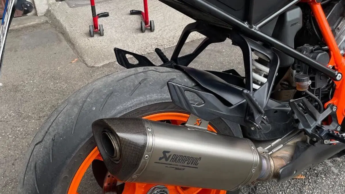 KTM 1290 Super Duke GT (2019 - 20)  (10)