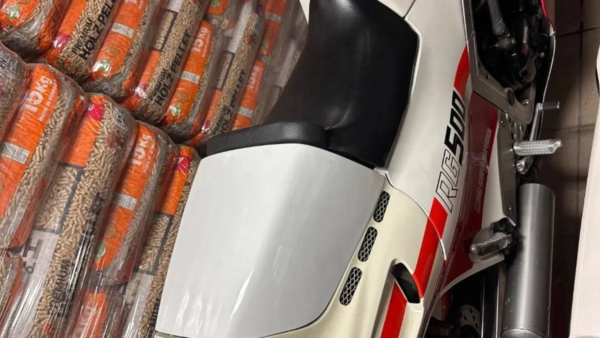Suzuki   (18)