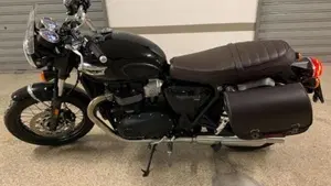 Triumph Bonneville T100 (2021 - 25)  (5)