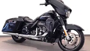 Harley-Davidson 114 Street Glide (2017)  (2)