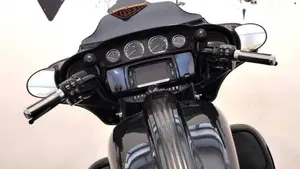 Harley-Davidson 114 Street Glide (2017)  (5)