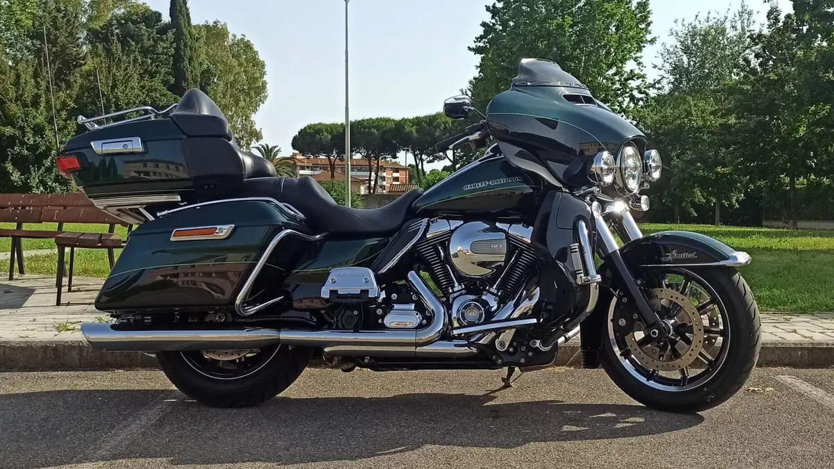 Harley-Davidson 1690 Electra Glide Ultra Limited (2016) - FLHTK  (2)