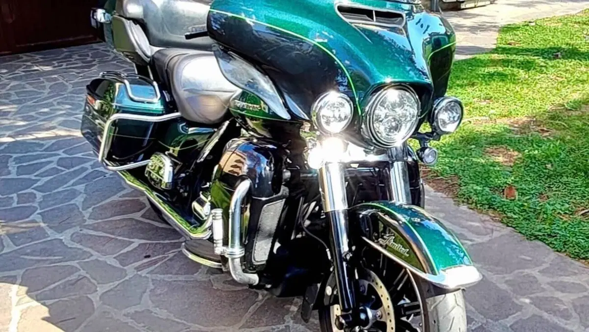 Harley-Davidson 1690 Electra Glide Ultra Limited (2016) - FLHTK  (6)