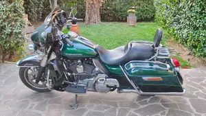 Harley-Davidson 1690 Electra Glide Ultra Limited (2016) - FLHTK  (14)
