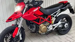 Ducati Hypermotard 1100 (2007 - 09)  (4)