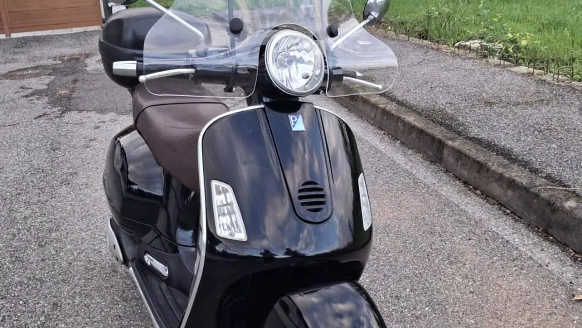 Vespa Granturismo 125 L  (3)