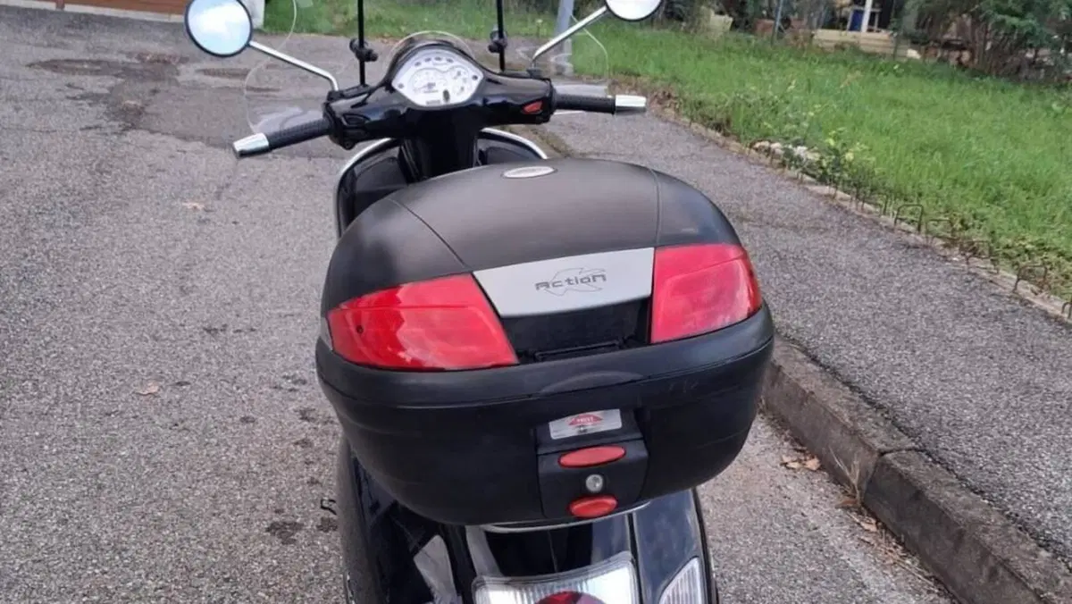 Vespa Granturismo 125 L  (5)