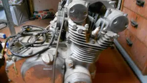 Suzuki GS 550 E (1980 - 97)  (3)